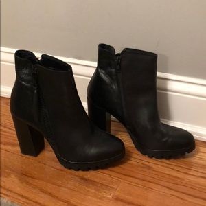 Steve Madden Mariah size 8 never worn